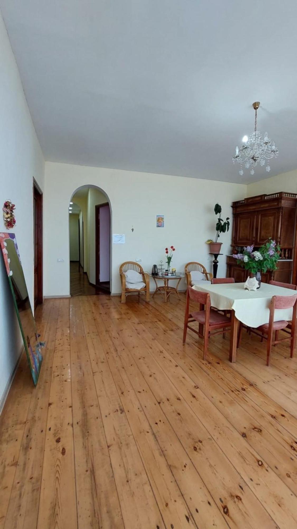 Guesthouse "Door" In Сигнахи Экстерьер фото